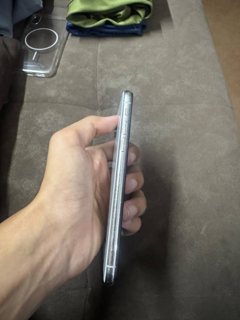 Apple iPhone X 1
