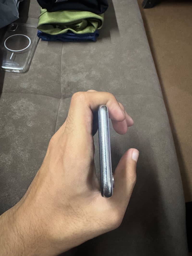 Apple iPhone X 3