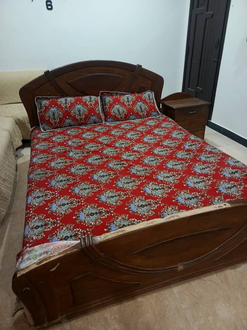 Queen size double bed 1
