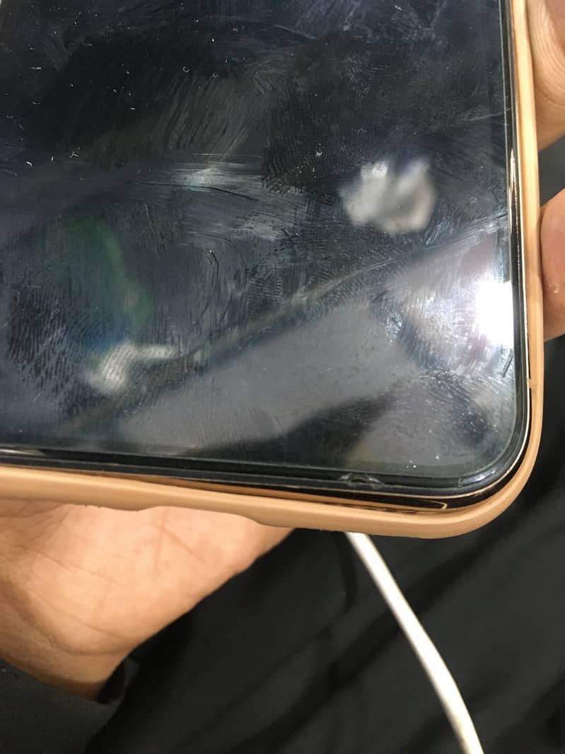 Apple iPhone 11 Pro 1