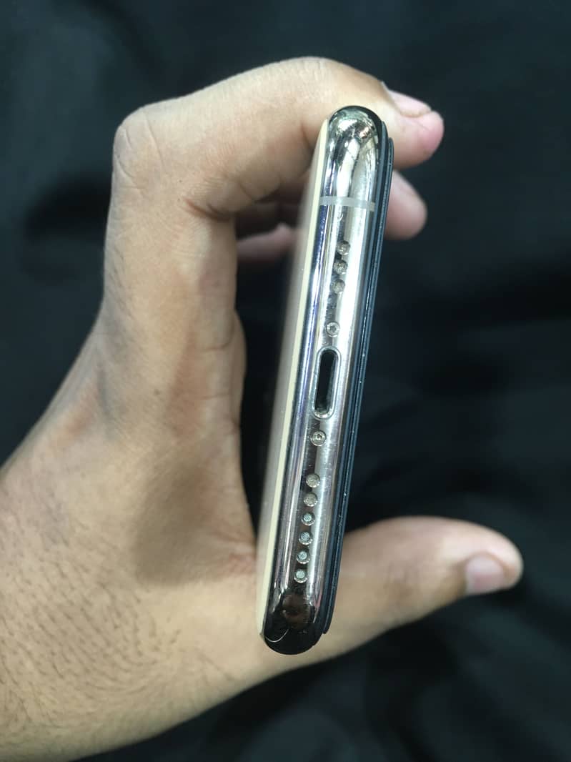 Apple iPhone 11 Pro 7