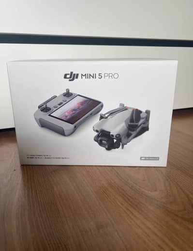 DJI Mini 5 Pro Fly More Combo almost new brought from Germany