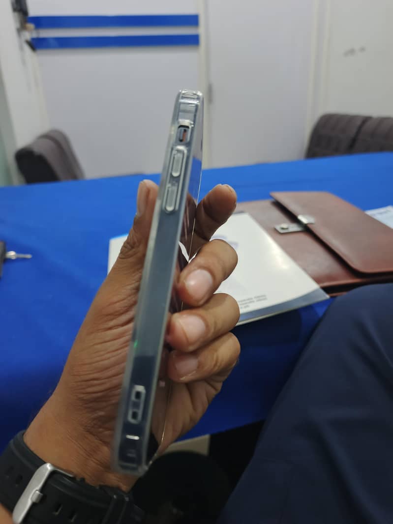Apple iPhone 12 2