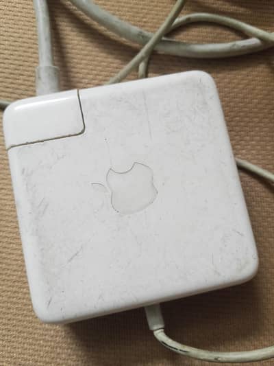 Apple Mackbook charger 100% orignal