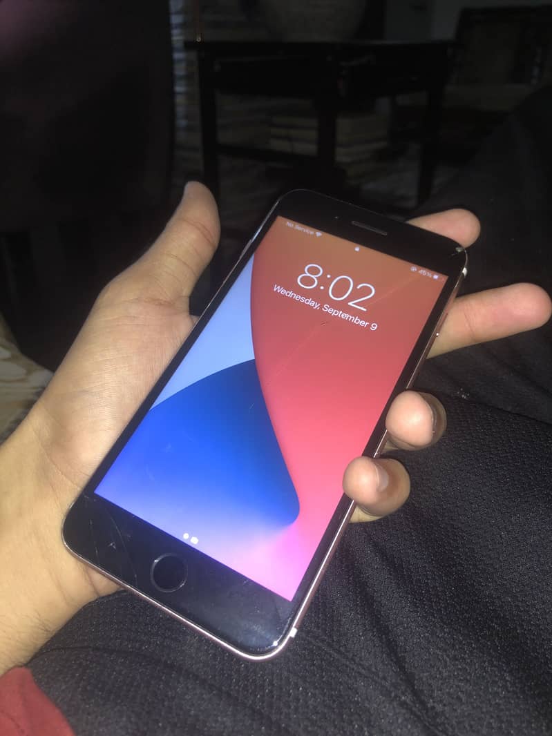 Apple iPhone 7 Plus 0