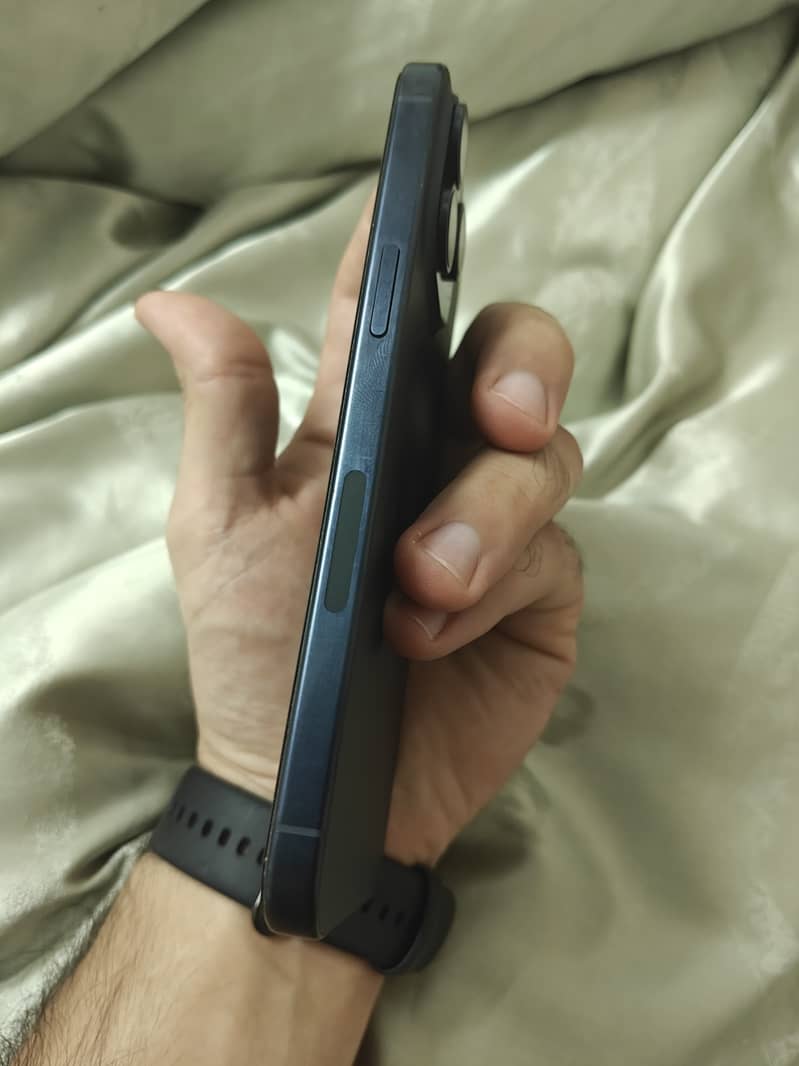 Apple iPhone 15 Pro Max 7