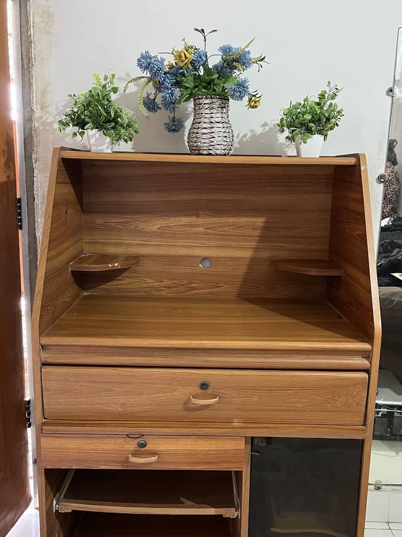 Computer table for sale 2