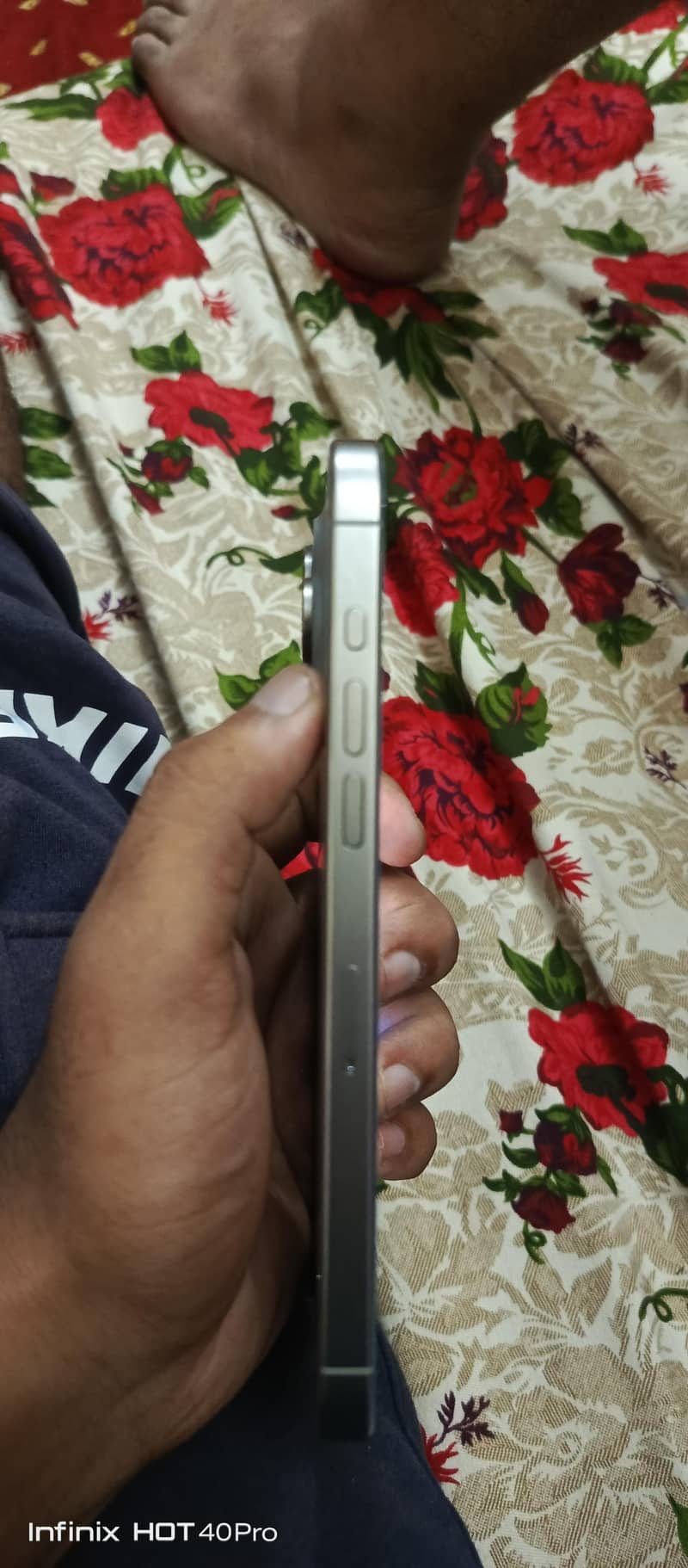 Apple iPhone 15 Pro Max 3