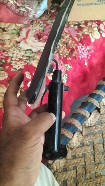 sath solar panel with battry 3,4 din chalta hy agar mosm kharab ho to