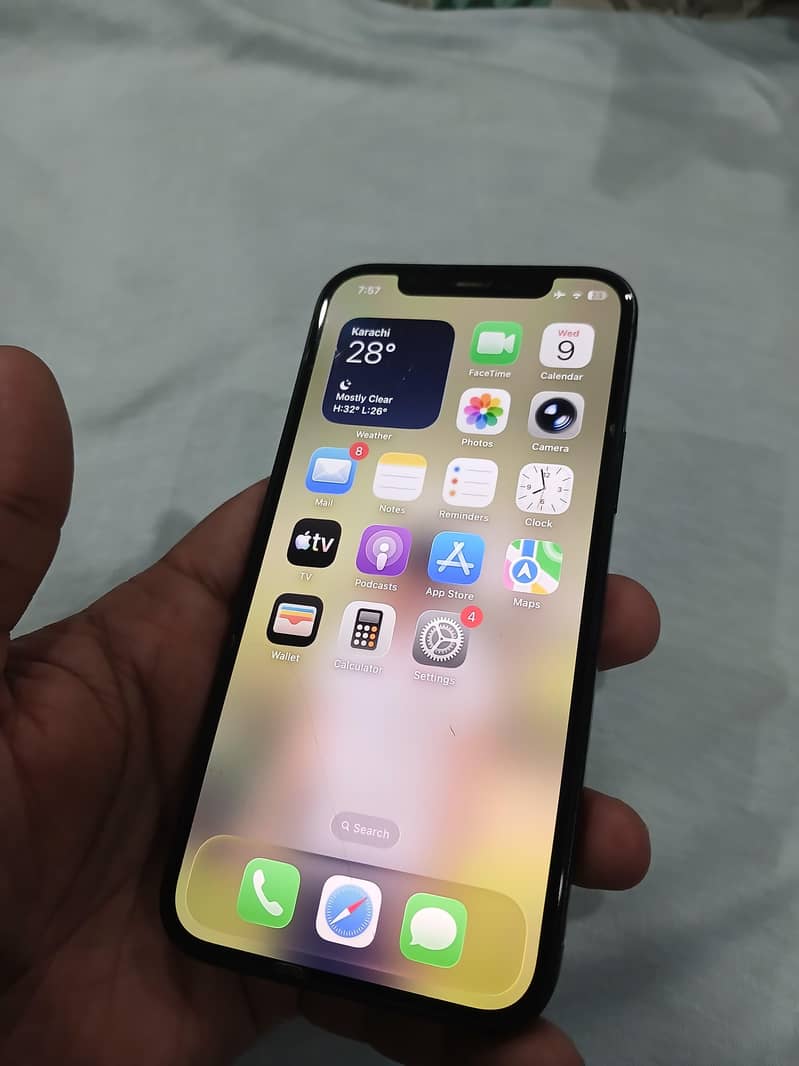 Apple iPhone 12 1