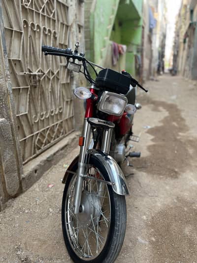 united 125 red color good condition