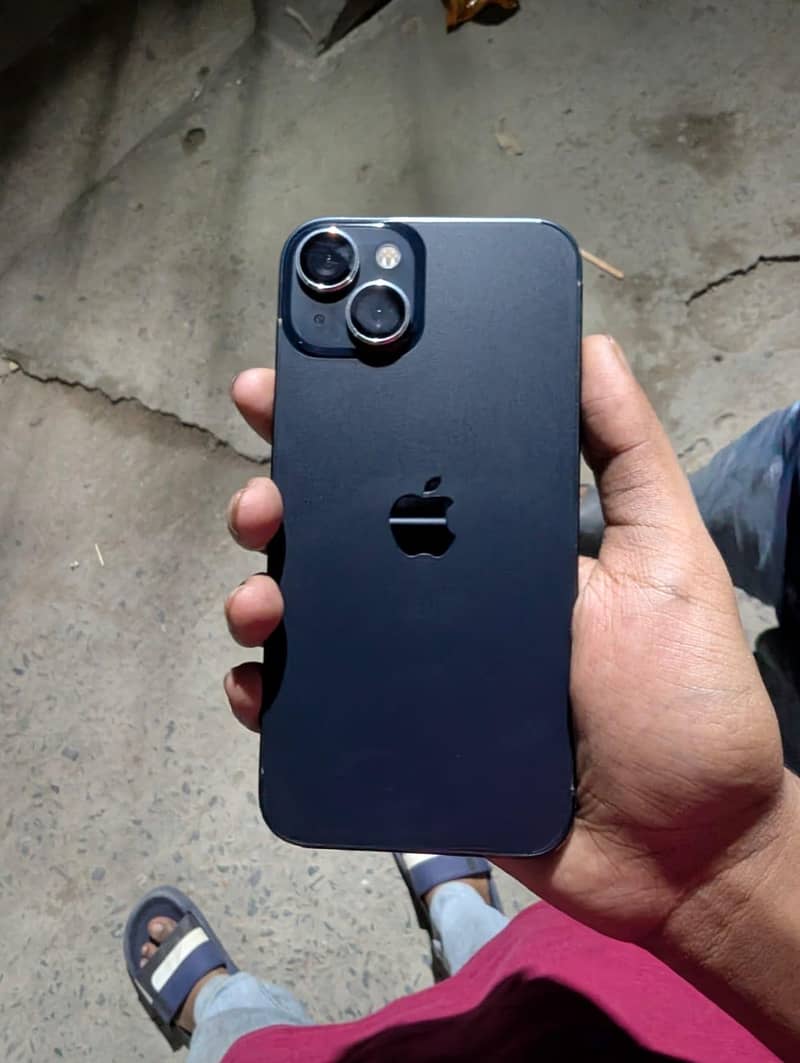 Apple iPhone 13 5
