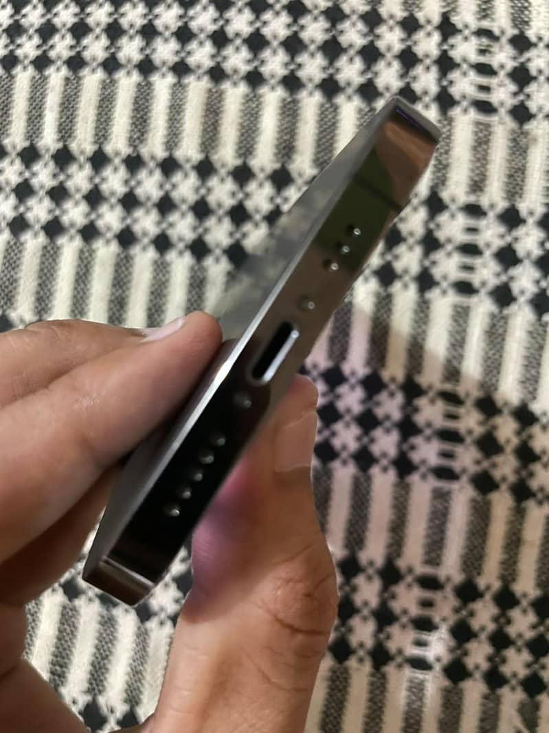 Apple iPhone 12 Pro ( PTA ) 3