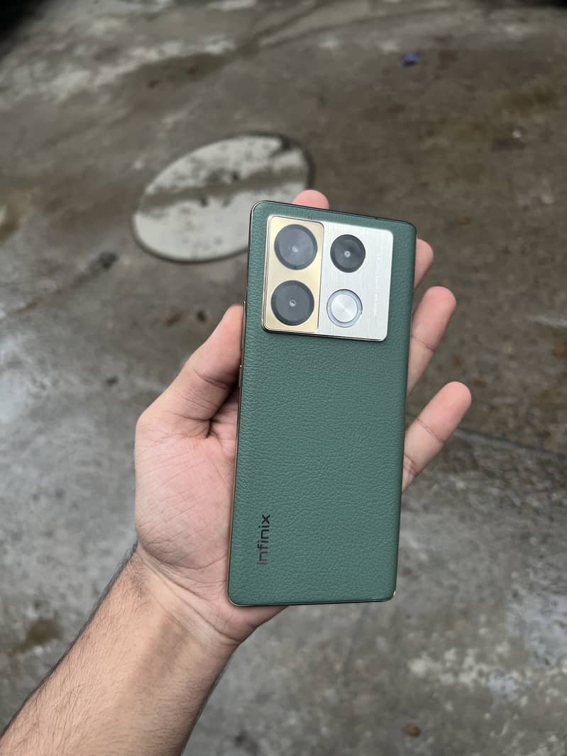 Infinix Note 40 Pro 0