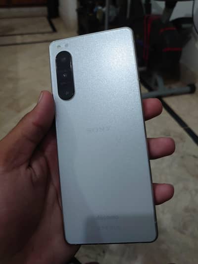 Sony 5 IV 4 Months sim time available