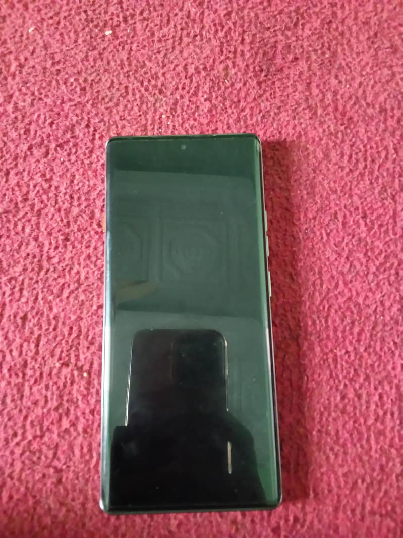 Tecno CAMON 40 Pro 1