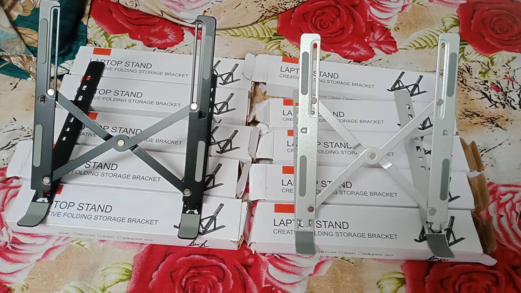 Foldable Laptop stand 1