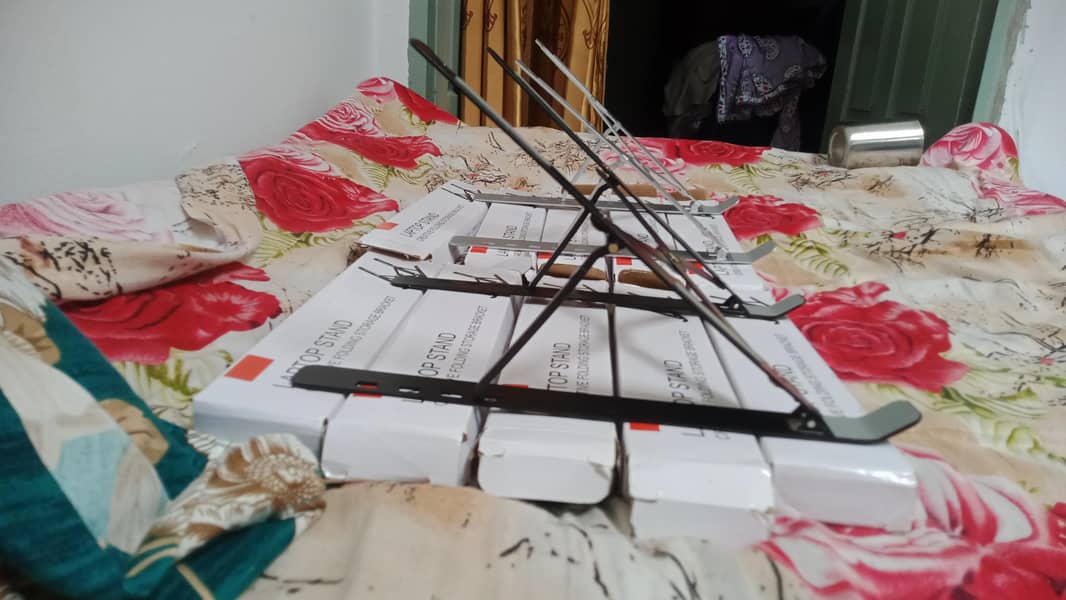 Foldable Laptop stand 2