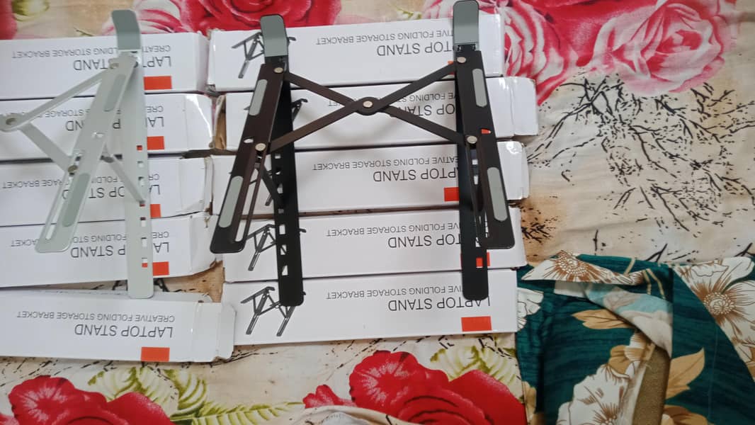 Foldable Laptop stand 3
