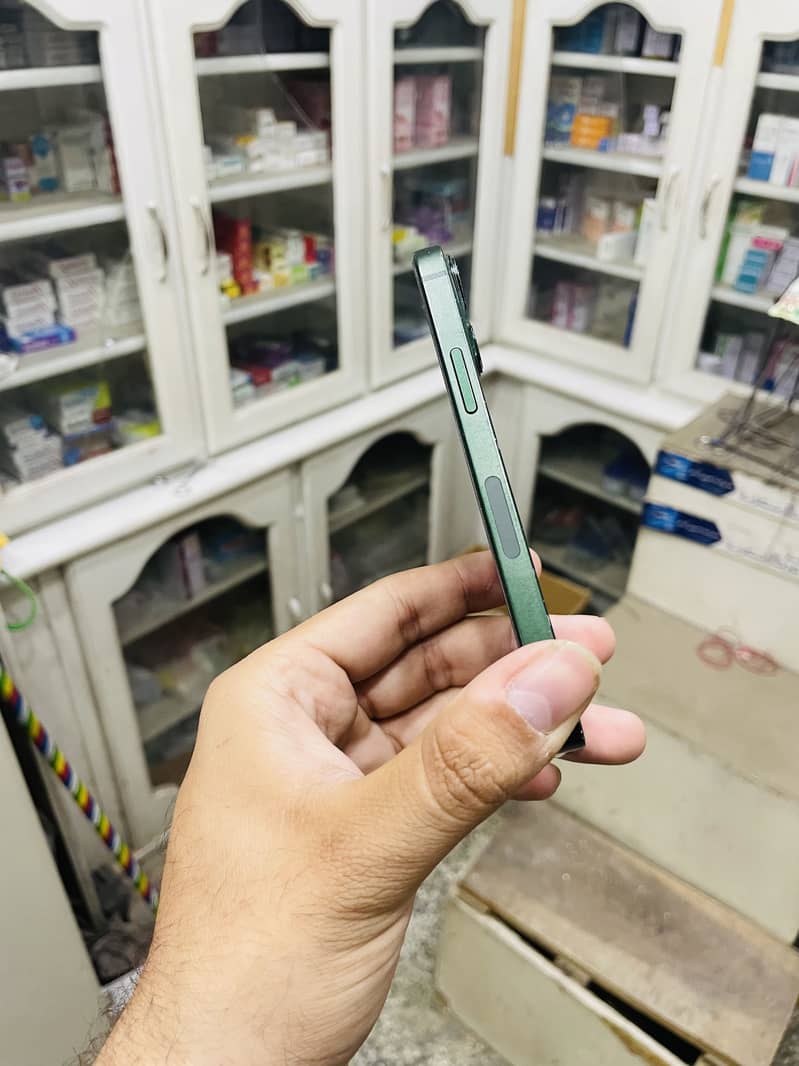 Apple iPhone 13 mini 2