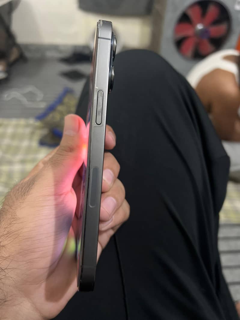 Apple iPhone 13 Pro 1