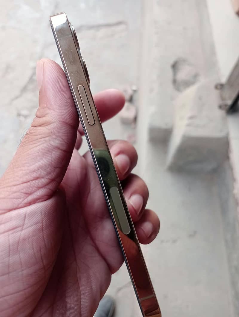 Apple iPhone 12 Pro 5