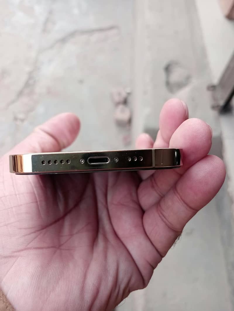 Apple iPhone 12 Pro 7