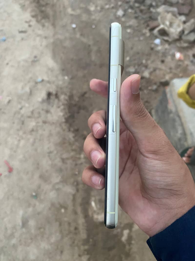 Google Pixel 7 3