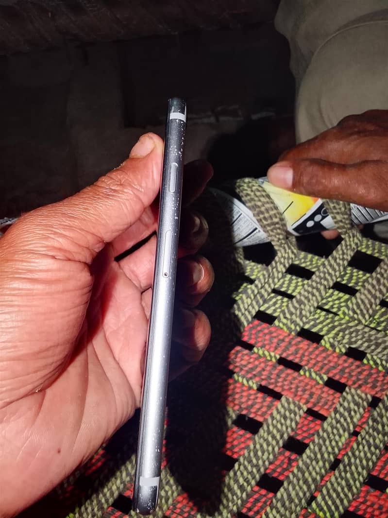 Apple iPhone 6 2
