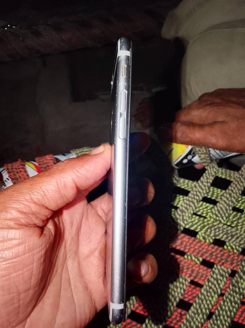 Apple iPhone 6 6