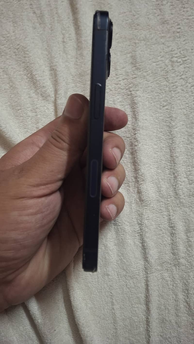 Apple iPhone 13 1