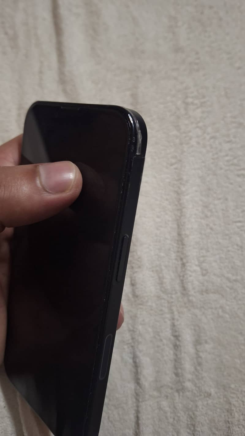 Apple iPhone 13 7