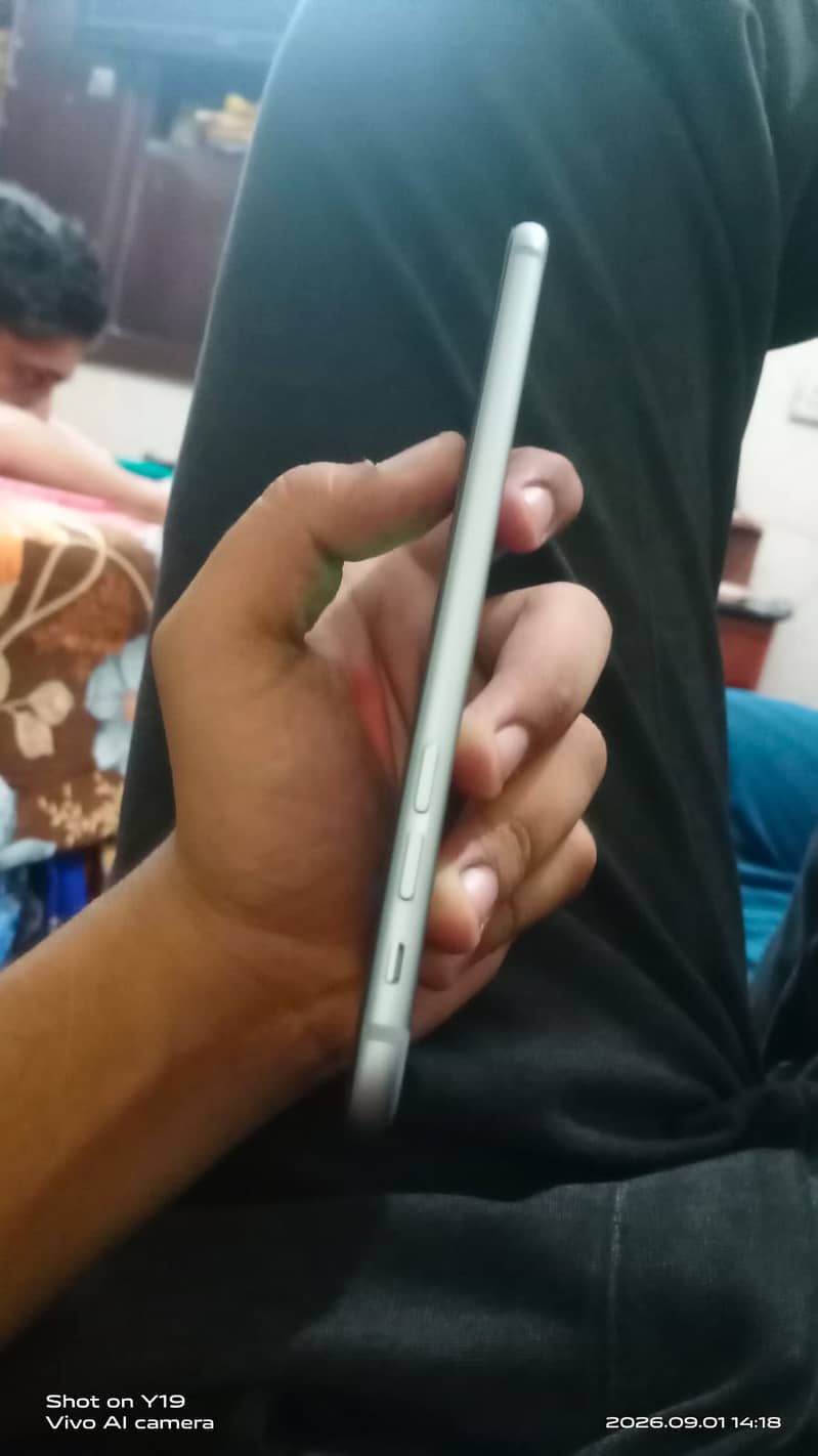 Apple iPhone 6S Plus 1