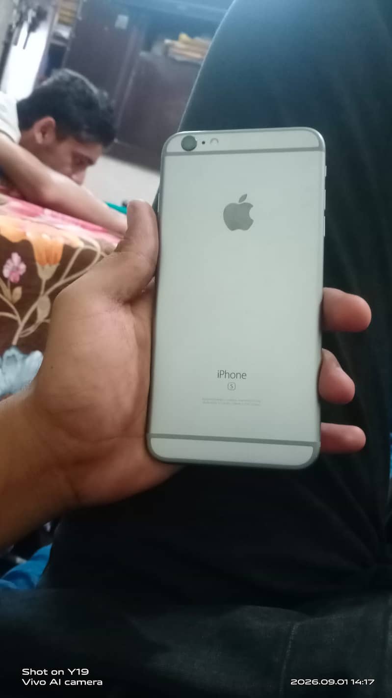 Apple iPhone 6S Plus 7