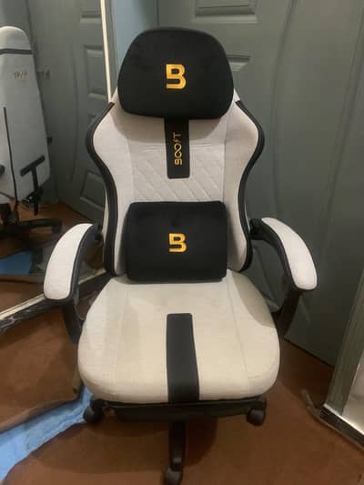 Boost lifestyle Surge Pro Ergonomic chair with footrest