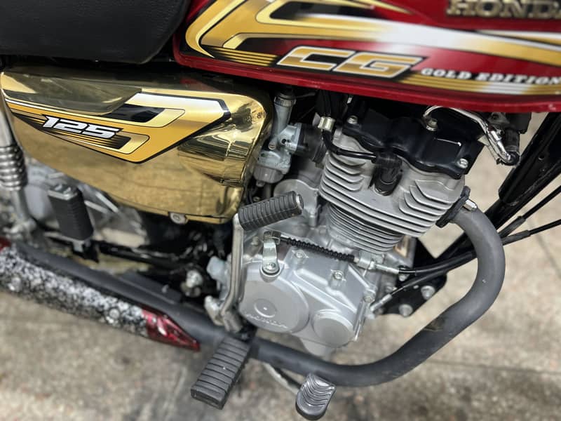 Honda CG125 Golden Addition 2026 model 5