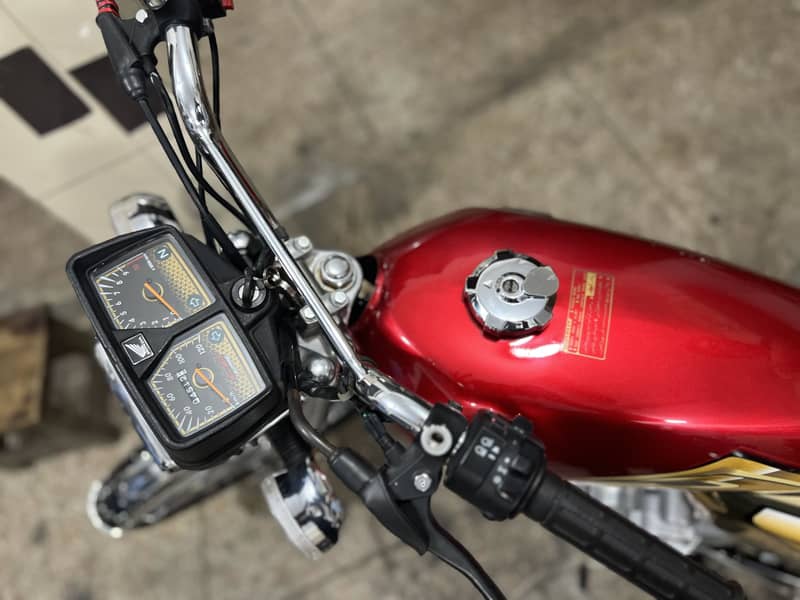 Honda CG125 Golden Addition 2026 model 7