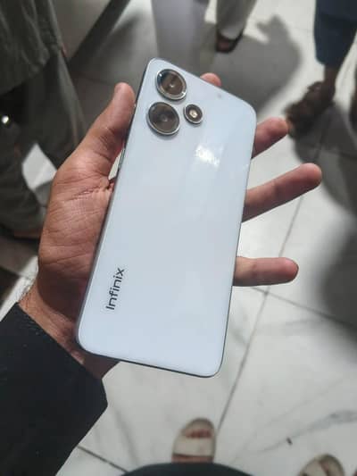 Infinix Hot 30 Play