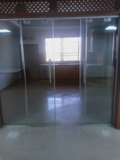 Ground Floor 1 Kanal Hall With Basement Parking For Rent