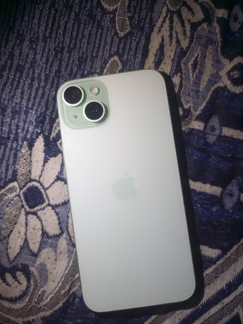 Apple iPhone 15 plus 4