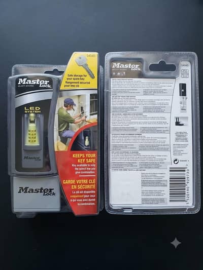 Master Lock 5404D Brand new