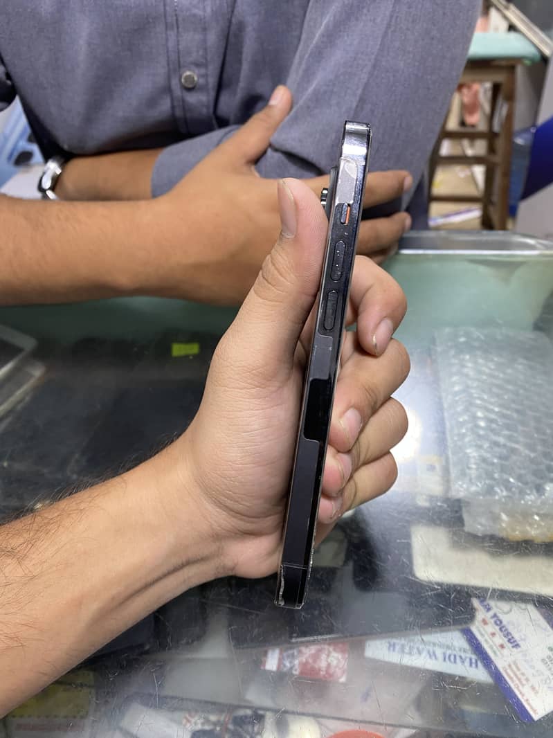 Apple iPhone 14 Pro 1