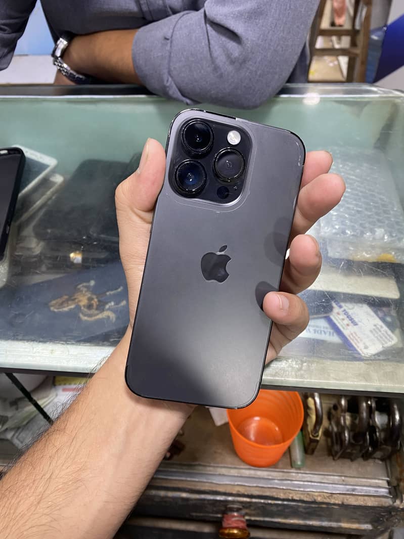 Apple iPhone 14 Pro 2