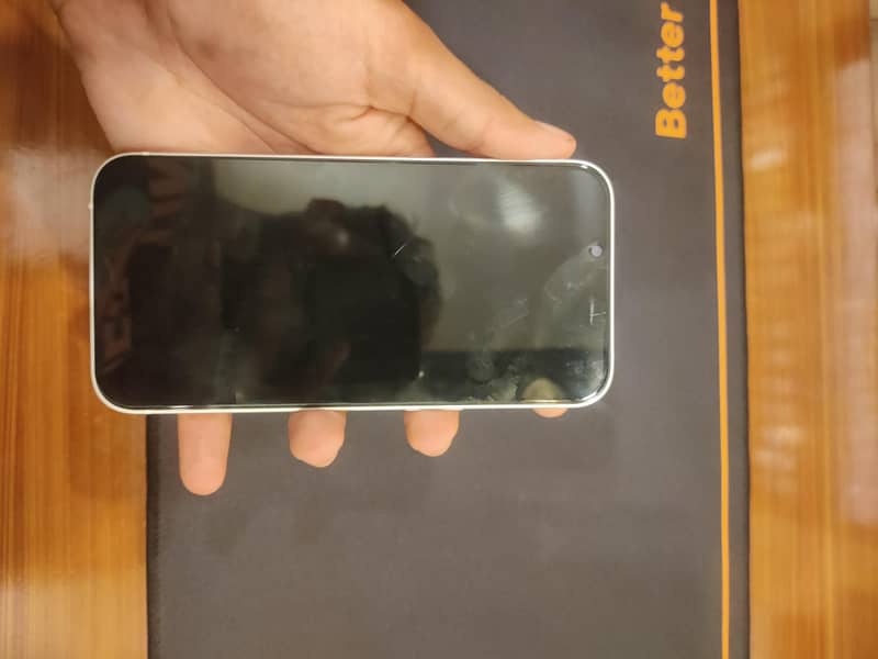 Apple iPhone 13 4