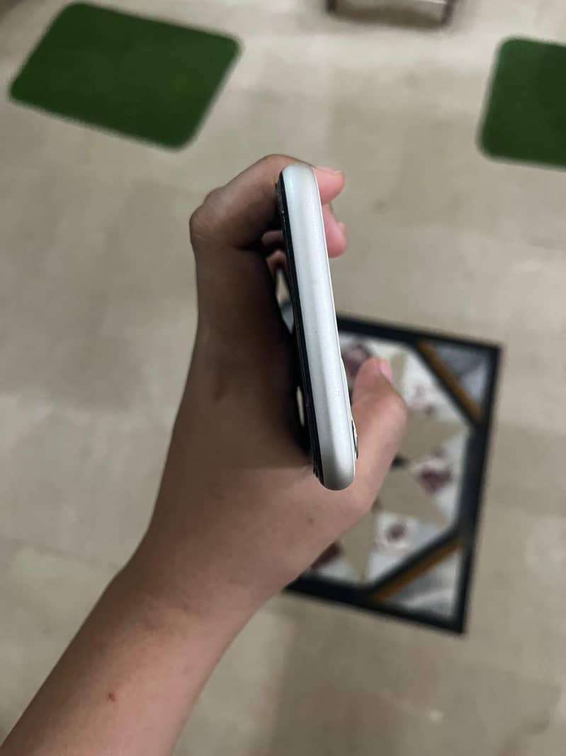 Apple iPhone 11 1