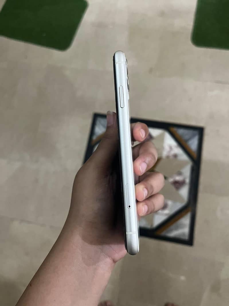 Apple iPhone 11 2