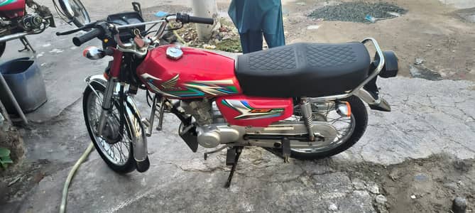 Honda 125 23 Model for sale condition 10.9