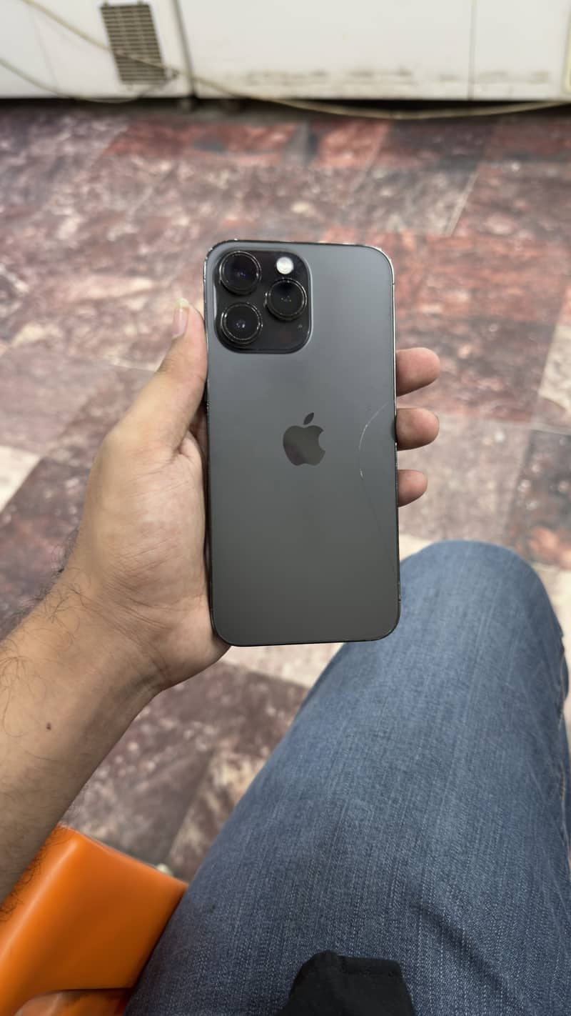 Apple iPhone 14 Pro Max 1