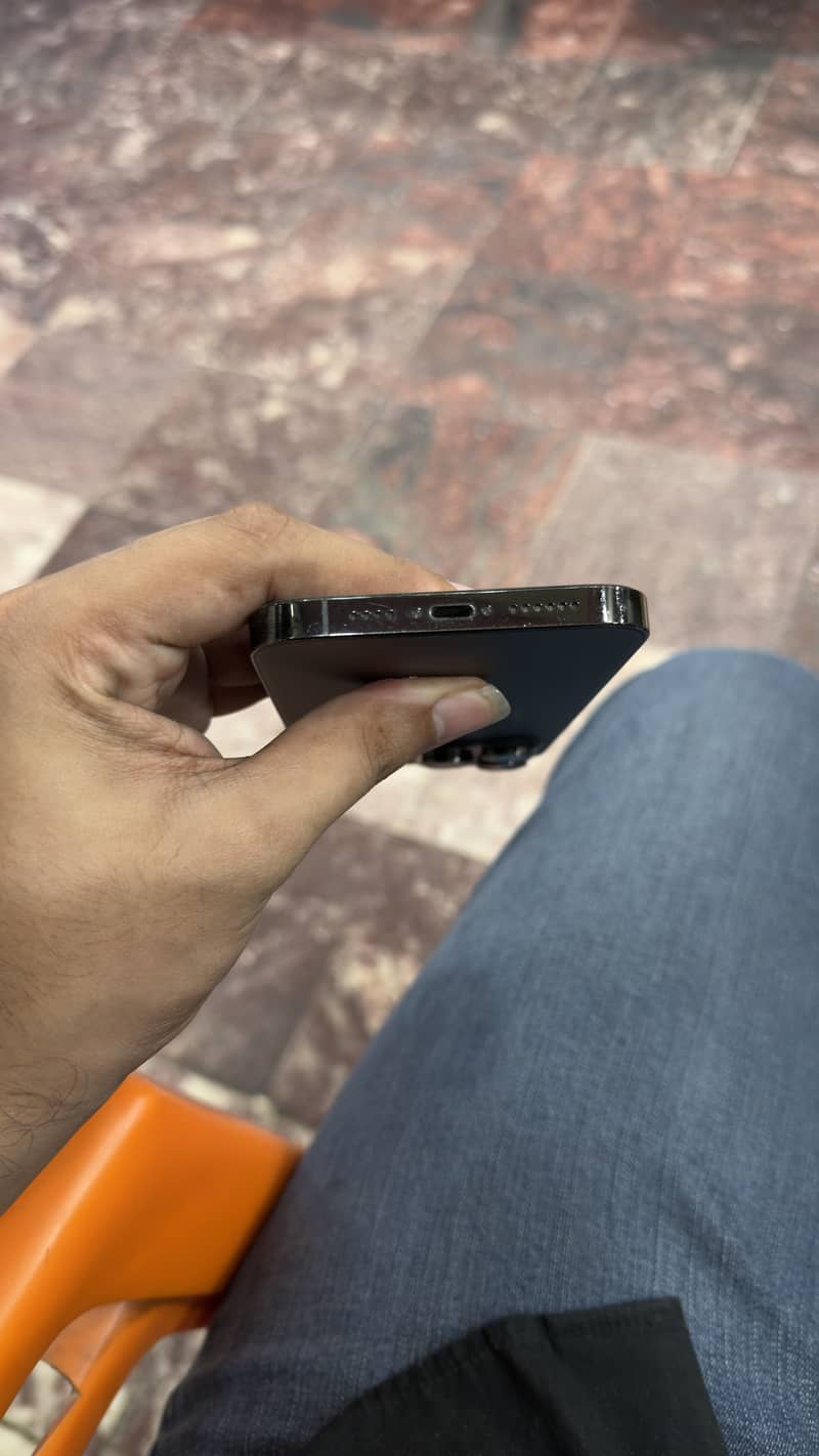 Apple iPhone 14 Pro Max 7