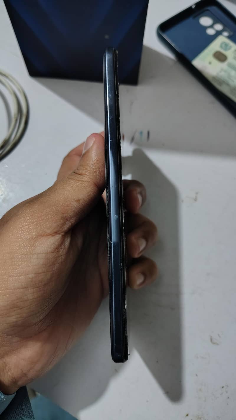 Vivo V21 6